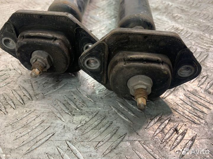 Комплект стоек амортизатора задний Bmw 3-Series