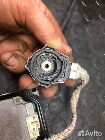 Блок розжига ксенона Lexus RX270 RX350 3