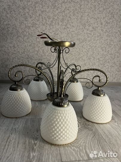 Шикарная люстра