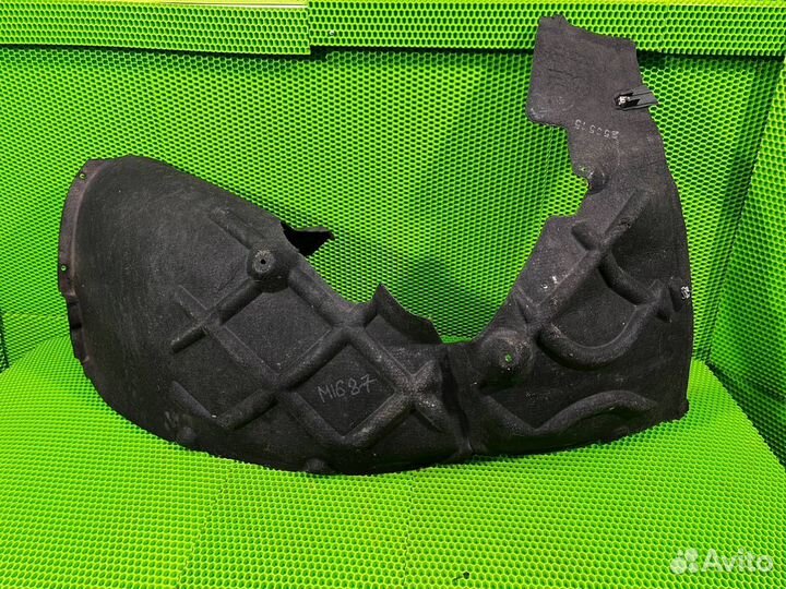 Подкрылок (локер) передний правый Volkswagen