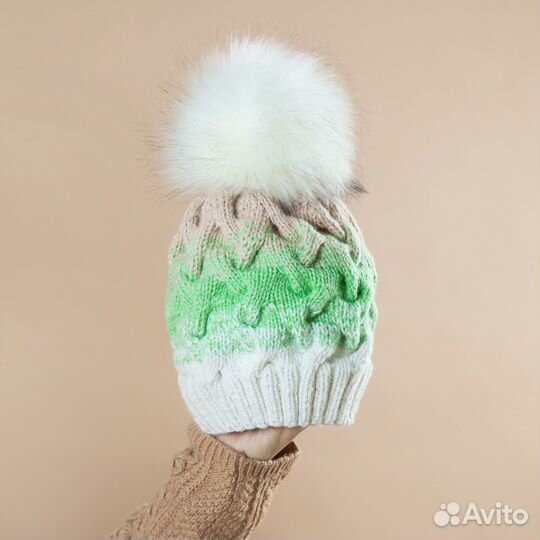 Продаются вязаные шапки для детей и взрослых