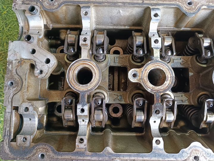 Головка двигателя Dodge Caravan 2.4 EDZ 2001 -2003