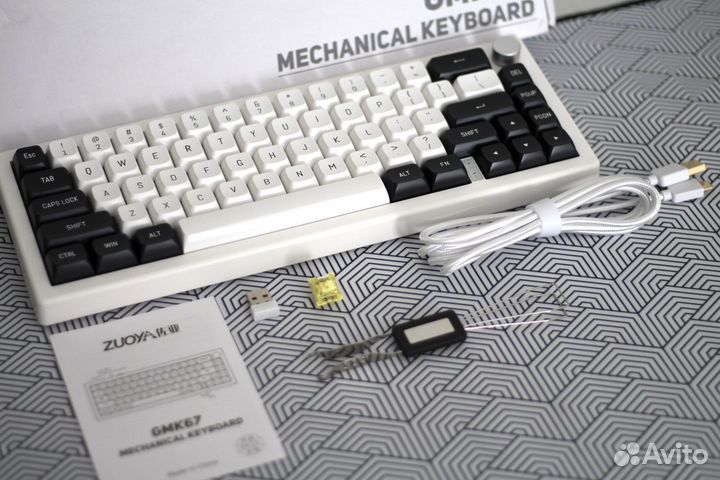 Игровая кастомная механическая клавиатура