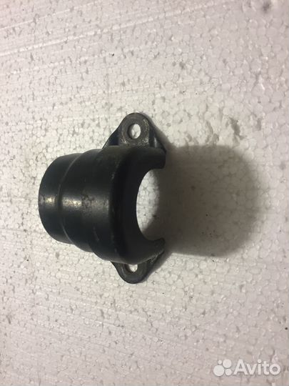 Кронштейн переднего стабилизатора BMW X5 E53