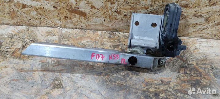 Крепление кассеты радиаторов BMW F07