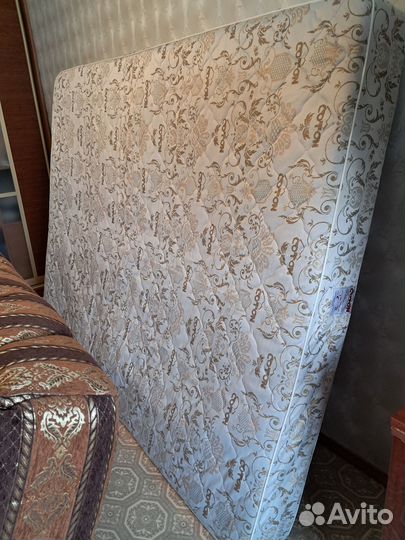 Матрас 160х200 бу