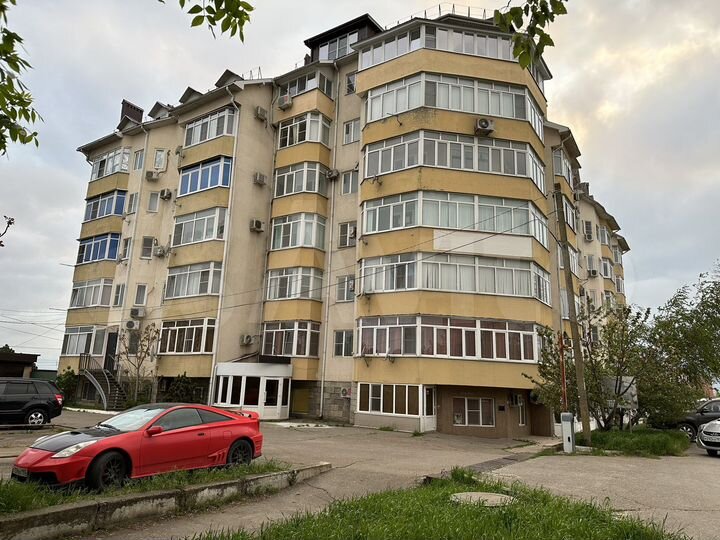 3-к. квартира, 91,5 м², 4/6 эт.
