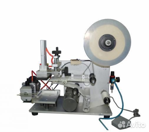 Полуавтоматический аппликатор этикеток для плоской