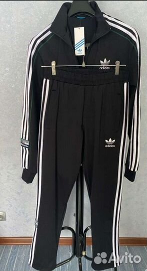 Спортивный костюм adidas