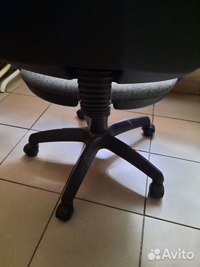 Компьютерное кресло