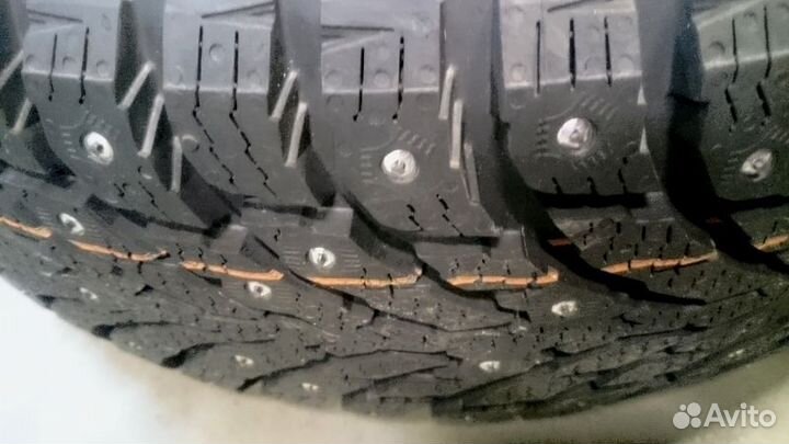 Nokian Tyres Hakkapeliitta 9 235/55 R17 103T