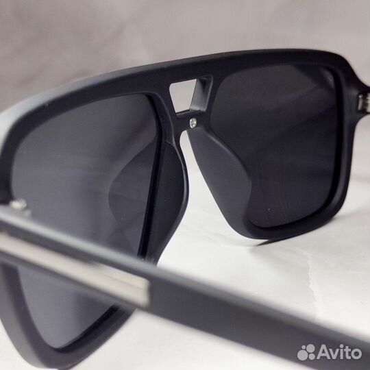 Солнцезащитные очки Gucci