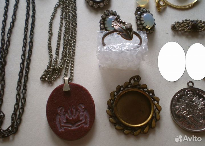 Бижутерия разная старая