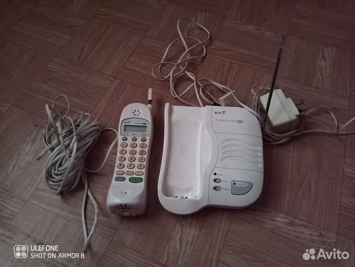 Телефон бт с телефонным кабелем впридачу