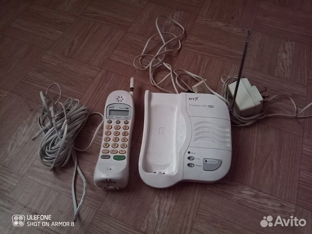 Телефон бт с телефонным кабелем впридачу