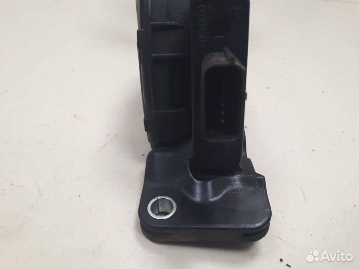 Педаль акселератора Ford Focus