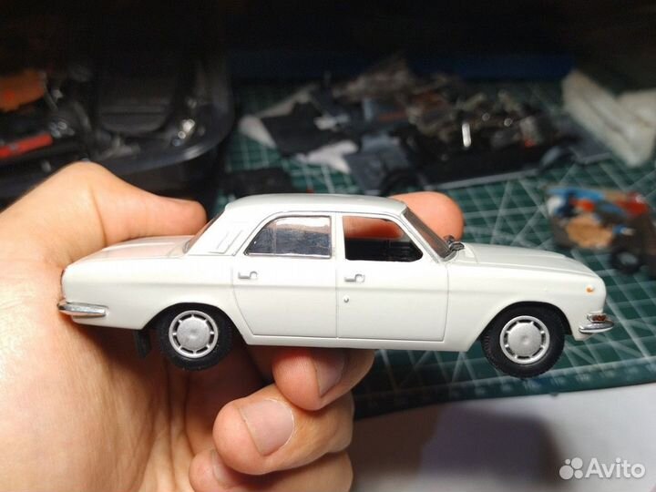 Модель автомобиля 24-10 для доставки