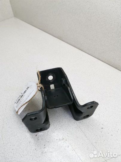 Опора двигателя левая Mazda Bongo SE28M RF