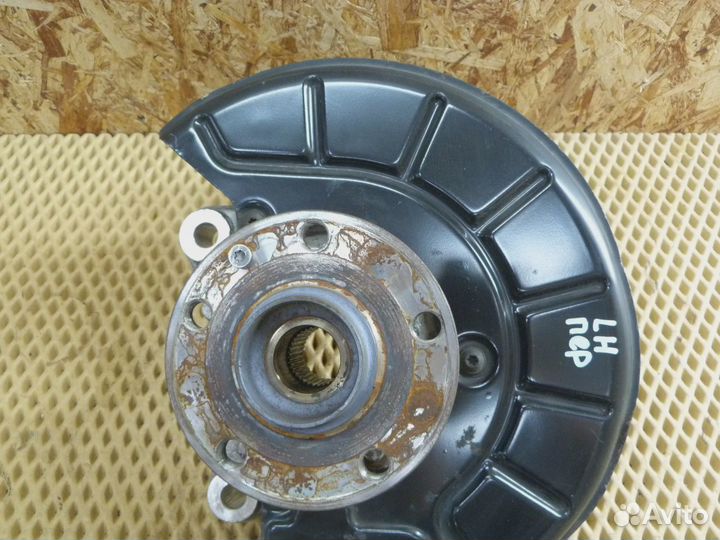 Кулак поворотный передний левый VW Passat B7 2011-2015 (3C0407253F)