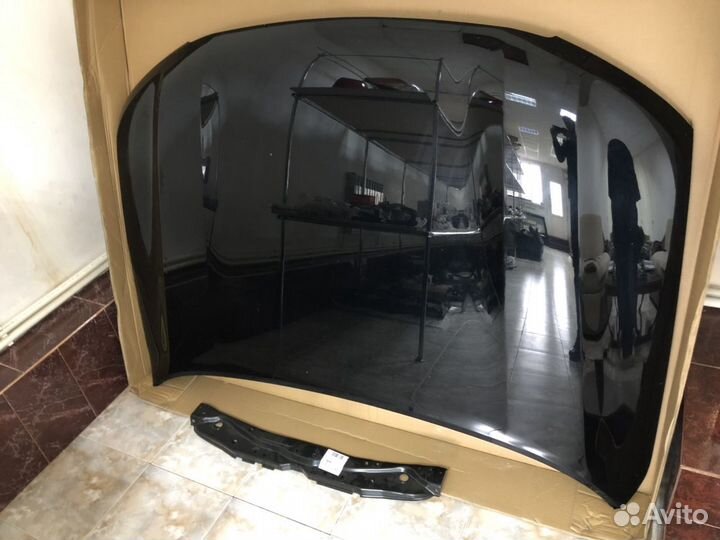 Капот (чёрный) Toyota Land Cruiser 200 (б/у, ориги