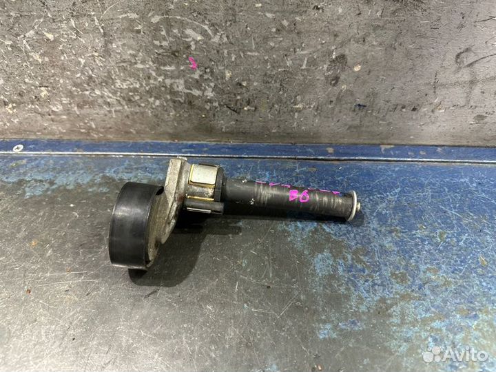 Натяжитель Volkswagen Passat B6