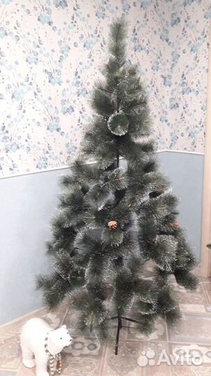 Ёлка искусственная + шары в подарок