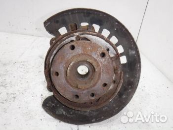 Кулак задний левый