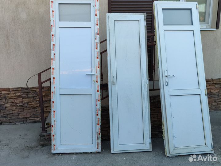 Двери пластиковые бу