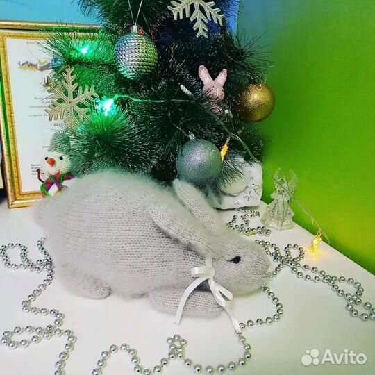 Вязанный Кролик символ 2023 года