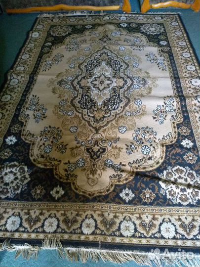 Ковер шерстяной