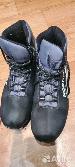 Лыжные ботинки