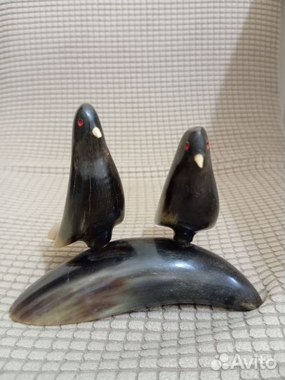 Птички на ветке рог резьба