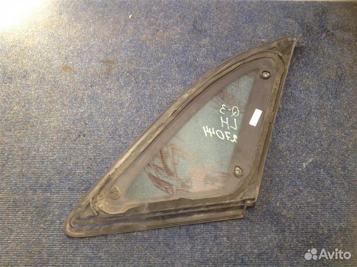 Стекло кузова боковое заднее левое Audi Q3