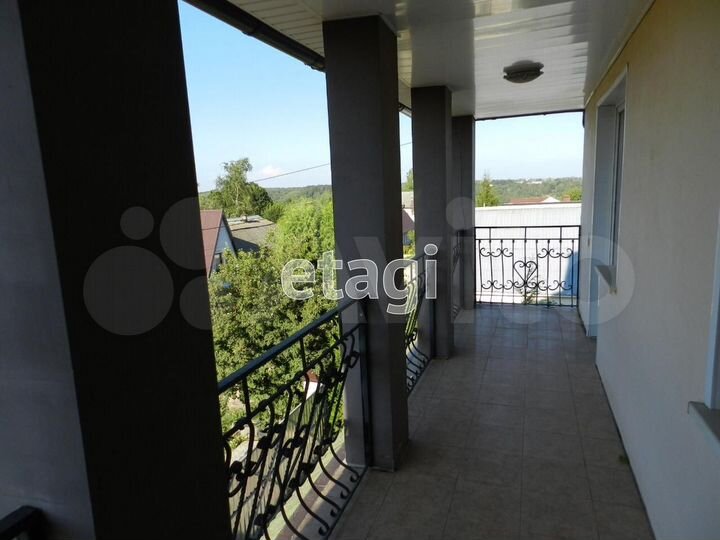 Дом 362,7 м² на участке 7 сот.