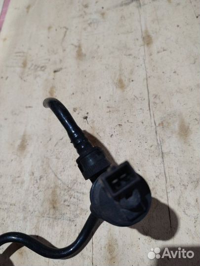 Клапан вентиляции топливного бака Opel Astra H