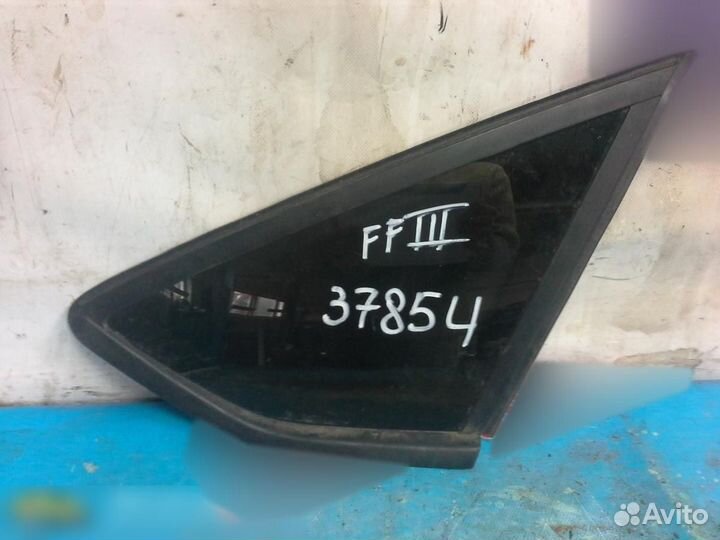 Стекло кузовное глухое правое Ford Focus III 2011
