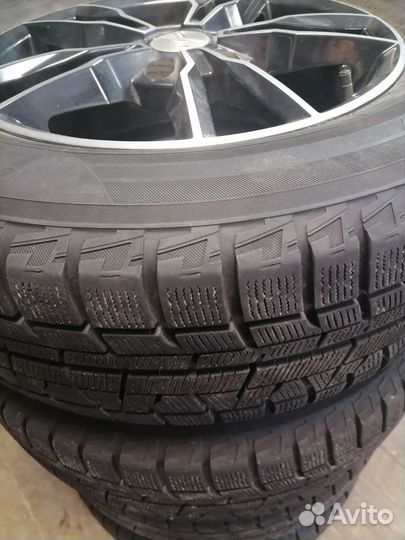 Yokohama Ice Guard IG50+ 215/65 R16