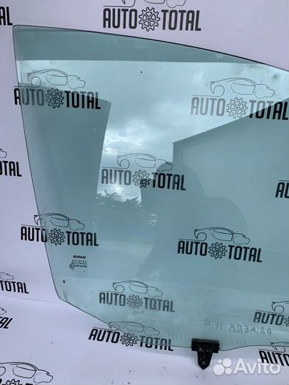 Стекло двери переднее правое Nissan Primera P12