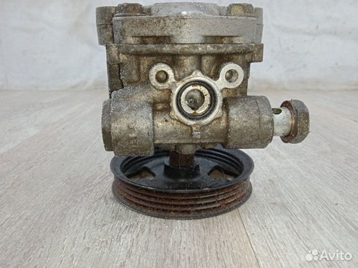 Насос гидроусилителя Mitsubishi Montero Sport K9