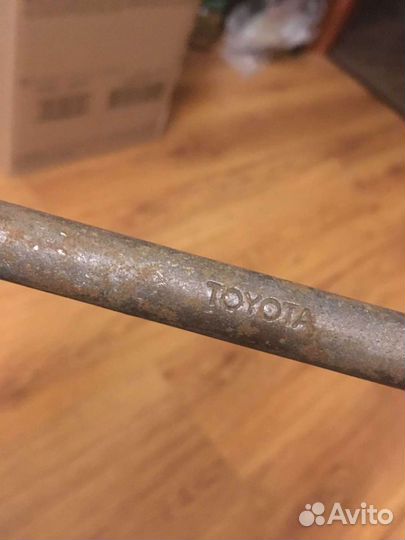 Ключ баллонный Toyota