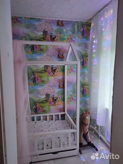 Детская кроватка домик бу с ящиками