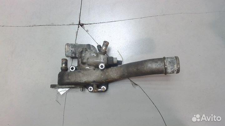 Корпус термостата Nissan Navara, 2001