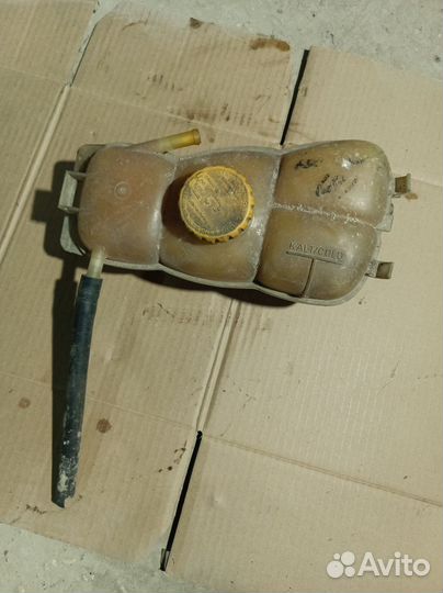 Бачок расширительный Opel Omega