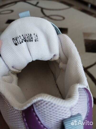 Кроссовки детские