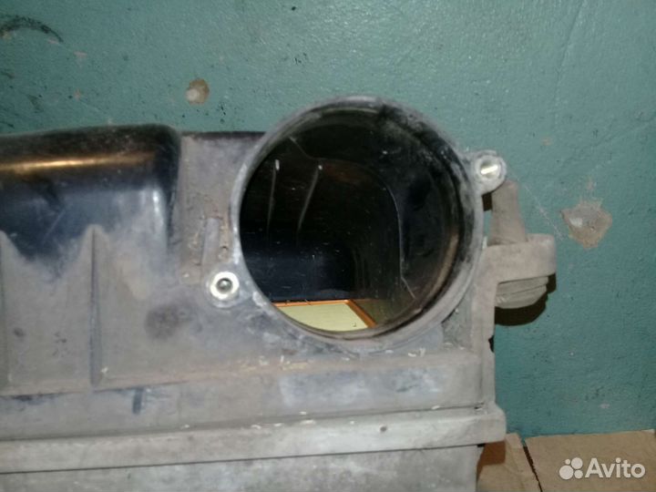 Корпус воздушного фильтра GM Chevrolet Niva 98г