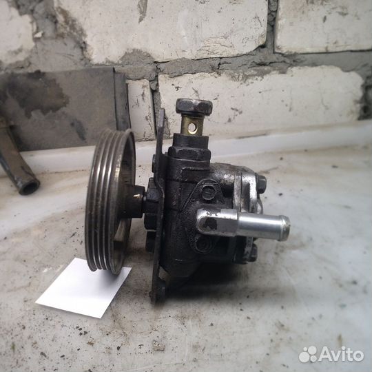 Насос гидроусилителя ниссан