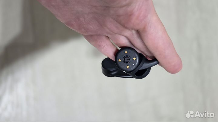 Наушники для плавания с костной проводимостью