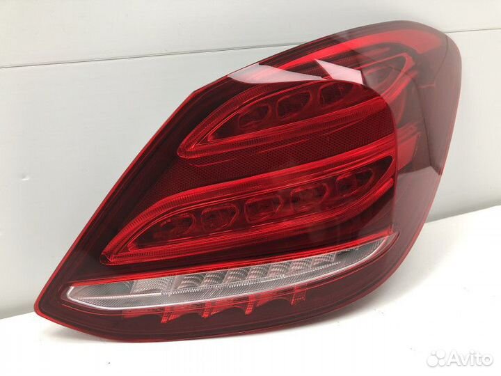 Фонарь задний правый Mercedes-Benz C-Class 4 (W205