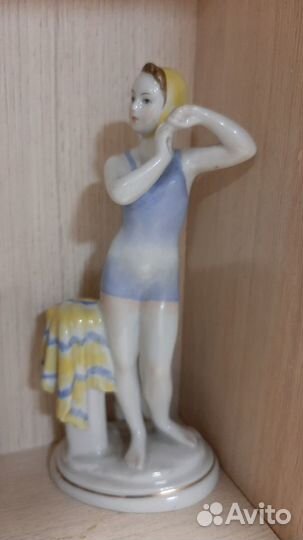 Статуэтка фарфор