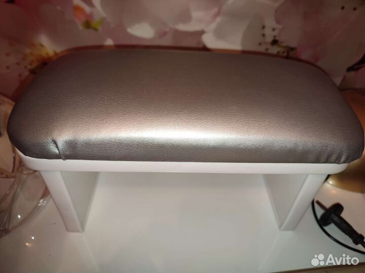 Подставка для рук маникюрная